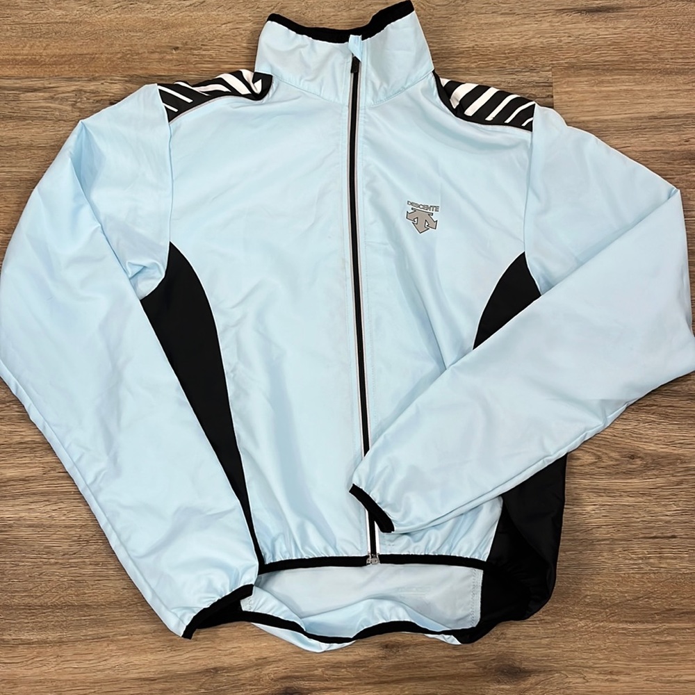 Descente cycling windbreaker